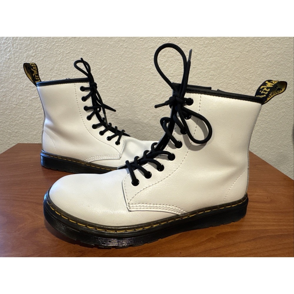 Dr.Martens Boots Women's size‎ 5 white Emo gothic Whimsy Cottage Core